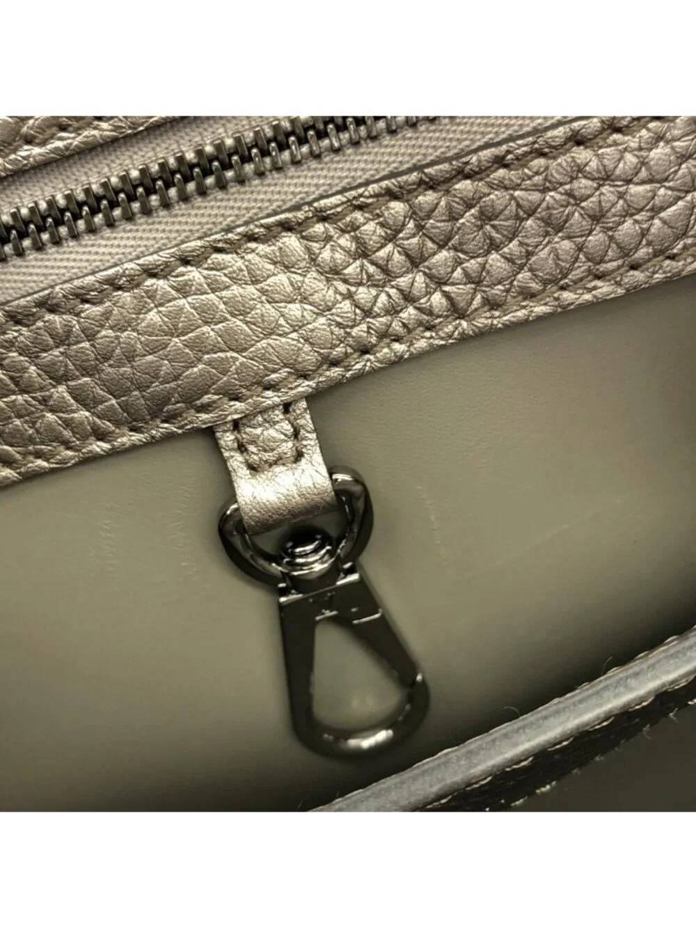 Louis Vuitton Capucines BB
